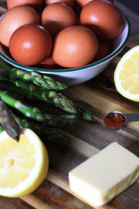 Paleo Breakfast Recipes: Roasted Asparagus Eggs Benedict