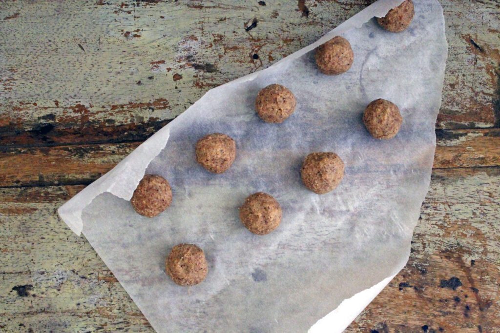 Paleo Dessert Recipes: Almond Butter Truffles