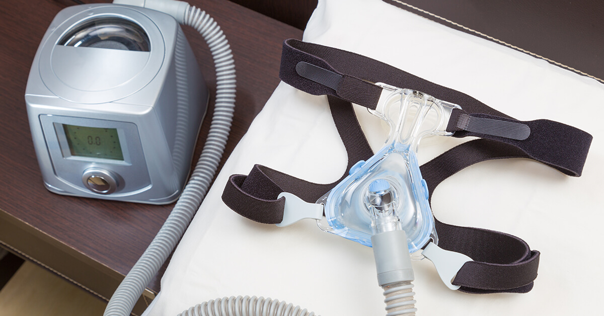 Sleep apnea symptoms may reveal oxygen deprivation due to snoring. The first signs may show up in a dental exam.